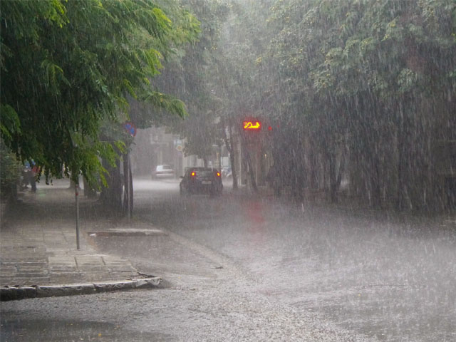 آئندہ چوبیس گھنٹوں کے دوران ملک کے مختلف علاقوں میں بارش کا امکان