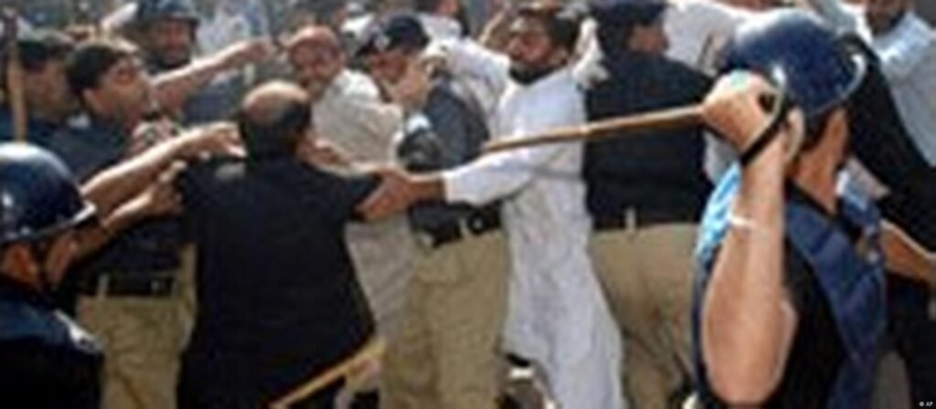جمہوریت ہے کہاں؟
