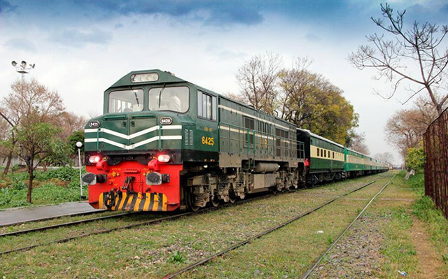 پاکستان ریلوے کو گزشتہ پانچ سالوں کے دوران ایک کھرب 58ارب کا نقصان