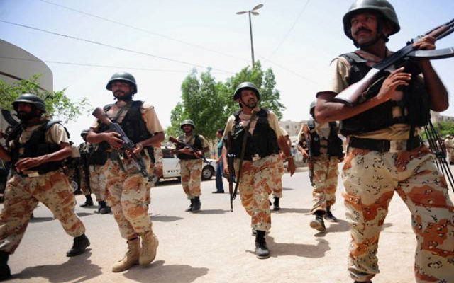یادگار شہداء پر حاضری کی اپیل،کراچی اور حیدرآباد میں‌پولیس و رینجرز کی دوڑیں‌لگ گئیں،راستے سیل