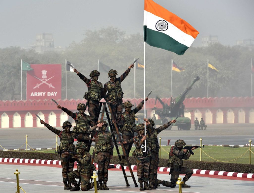 بھارتی فوج کا ایک لاکھ سے زائد نوکریاں ختم کرکے ، اسلحہ خریدنے پر غور
