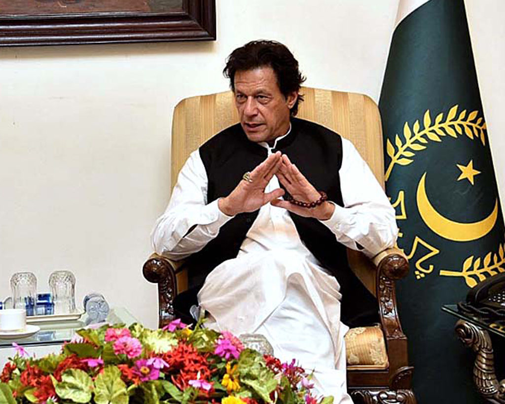 زلزلے کے جھٹکے ، عمران خان نے اجلاس جاری رکھا