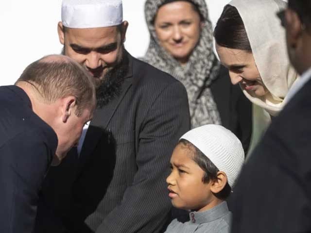 برطانوی شہزادے کا کرائسٹ چرچ میں مساجد کا دورہ