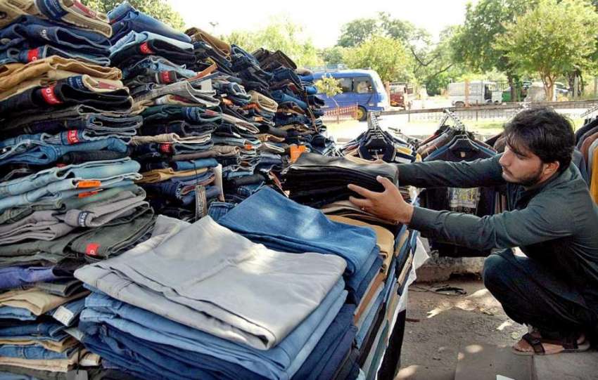 استعمال شدہ کپڑے بھی غریبوں کی پہنچ سے دور ،درآمد پر 10 فیصد ٹیکس