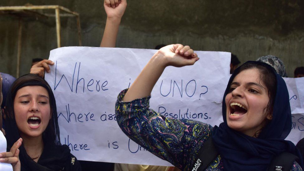 ؔنئی دلی‘ طلباء کا مقبوضہ کشمیر کے مسلسل محاصرے کیخلاف مظاہرہ
