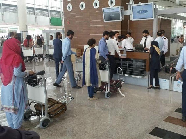 اسلام آباد ایئرپورٹ پر غیرملکی کرنسی سمگل کرنے کی کوشش ناکام