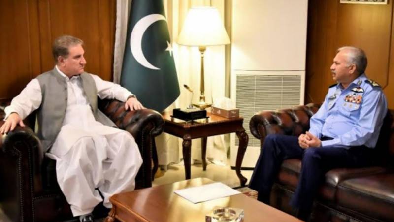 سربراہ پاک فضائیہ مجاہد انور خان کی شاہ محمود قریشی سے ملاقات