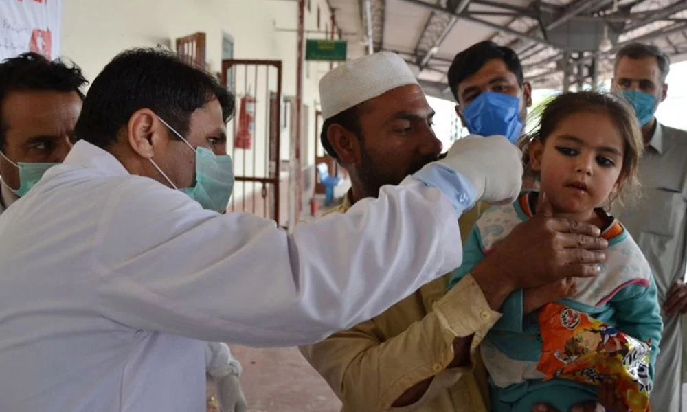 کراچی سے ڈاکٹروں کی ٹیم سکھر کے قرنطینہ سینٹرپہنچ گئی