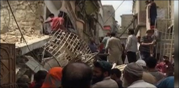 کراچی، عمارت گرنے سے جاں بحق افراد کی تعداد 16ہوگئی