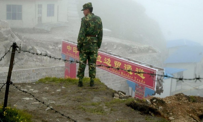 بھارت، چین کے درمیان سرحدی علاقے میں جھڑپ ،متعدد فوجی زخمی