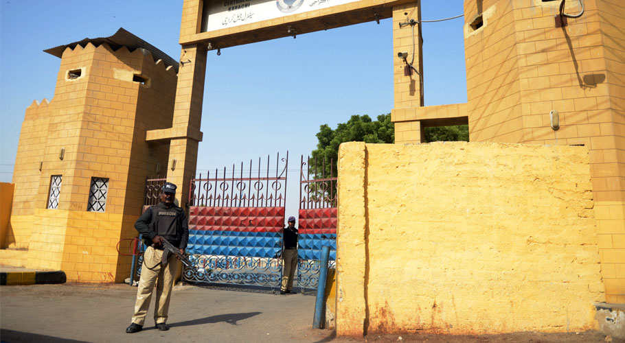 سینٹرل جیل کراچی  300سے زائد قیدی کورونا کا شکار