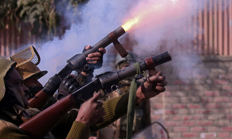 یوم استحصال کشمیر پر بھارت بازنہ آیا، فائرنگ سے لڑکی شہیدچھ شہری زخمی