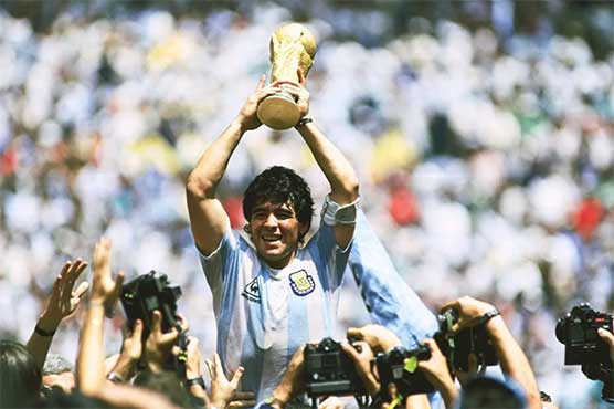 عظیم فٹبالر میراڈونا کا عہد ختم، 60 سال کی عمر میں دنیا سے رخصت