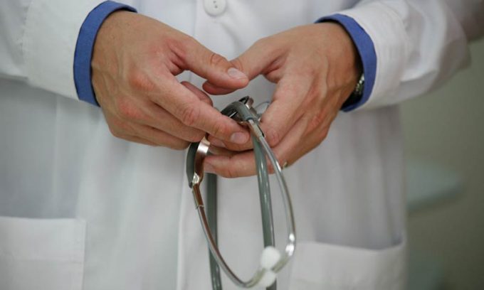 80فیصد پاکستانی ڈاکٹرز کے طبی اور صحت کے مشوروں پر اعتماد کرتے ہیں،گیلپ