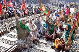 بھارتی کسانوں کا ریل روکو احتجاج کامیاب، کئی ریاستوں میں ایک بھی ٹرین نہ چلی