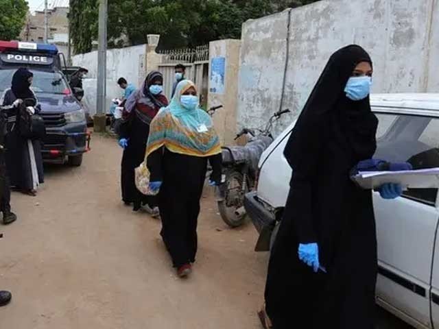 سندھ میں سیکڑوں ویکسینیٹرز کی بھرتیاں غیر قانونی قرار