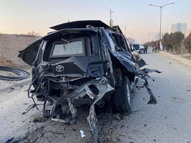 افغانستان میں وزیر مملکت کی گاڑی کو بم دھماکے میں اْڑا دیا