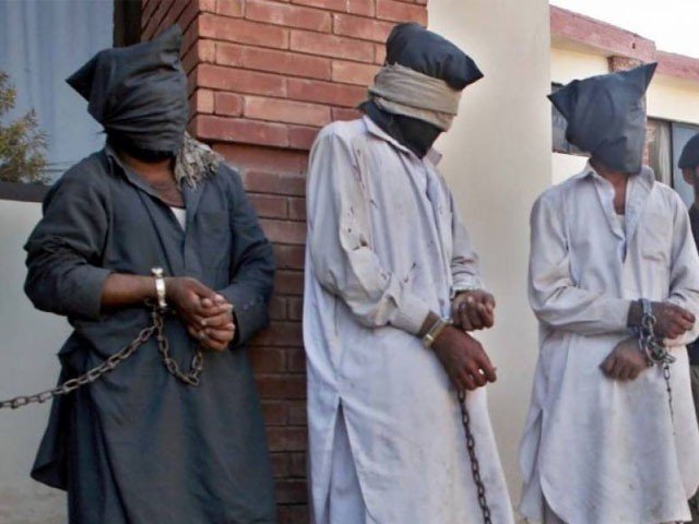 پاک فوج پرحملوں میں ملوث کالعدم داعش کے 3 دہشتگرد گرفتار