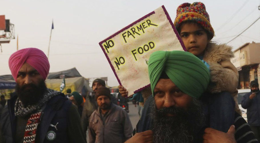 بھارت میں کسانوں کا احتجاج رنگ لانے لگا