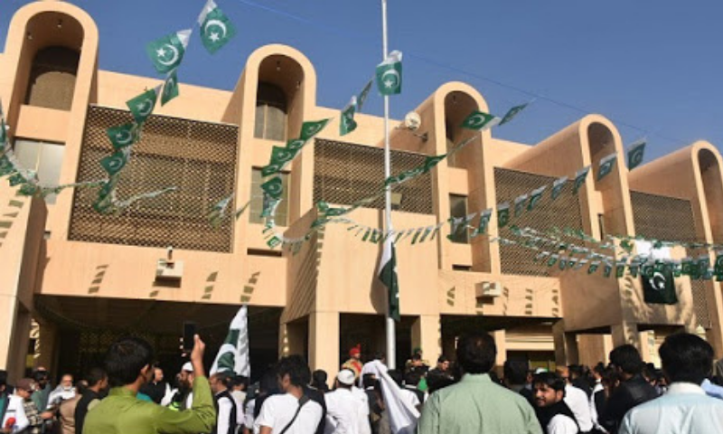 سعودی عرب میں پاکستانی سفیر سمیت عملے کے خلاف تحقیقات کا حکم
