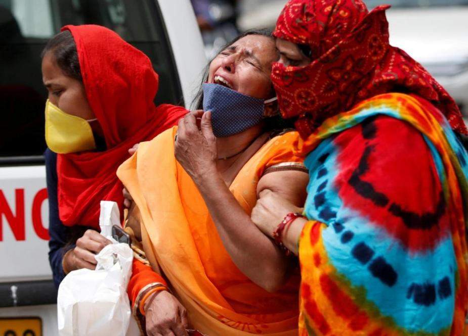 بھارت میں مسلسل تیسرے روز ریکارڈ کورونا کیسز، آکسیجن نہ ملنے پر خودکشیاں