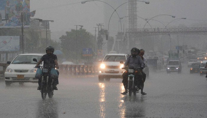 کراچی میں مون سون بارشوں کی پیشگوئی، تمام اداروں کو الرٹ رہنے کا حکم