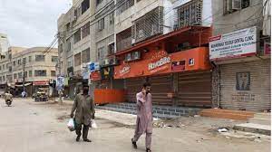 کراچی میں تجارتی سرگرمیاں مکمل بند،مضافاتی علاقوں میں سب چلتا رہا
