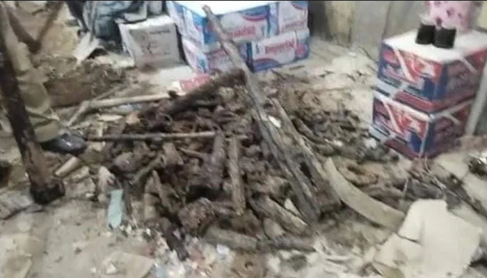 کراچی میں مدفون اسلحہ ،مکان سابق گورنر سندھ کے خاندان کا نکلا