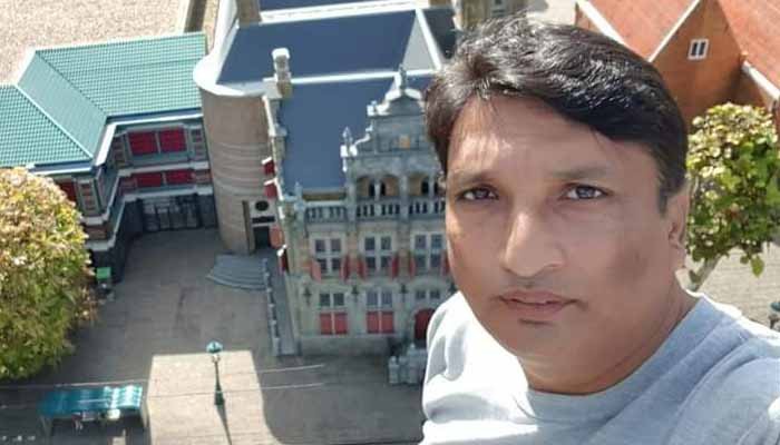 نارتھ ناظم آباد میں کار پر فائرنگ، سینئر صحافی اطہر متین جاں بحق
