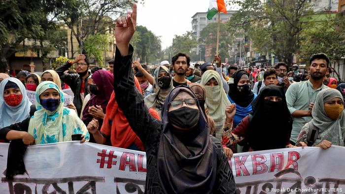بھارتی عدالت کے حجاب مخالف فیصلے کیخلاف مسلمانوں کی ہڑتال