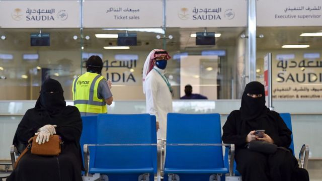سعودی عرب آنے والے مسافروں کے لیے کورونا پابندیاں ختم کرنے کا اعلان