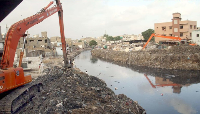 کراچی کے نالوں کی صفائی ٹھیکوں میں گھپلوں کی تیاریاں