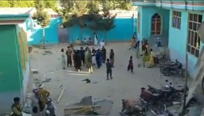 افغانستان: نماز جمعہ کے دوران مسجد میں دھماکا، 33 افراد جاں بحق، 43 زخمی