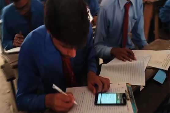 سندھ میں میٹرک بورڈ امتحانات مذاق بن کر رہ گئے،جمعرات کوبھی پیپرز واٹس گروپ پر آئوٹ