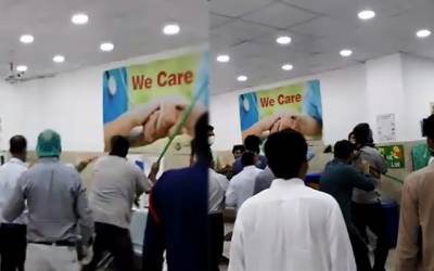 دوطلبہ تنظیموں میں تصادم ، جناح اسپتال میدان جنگ بن گیا