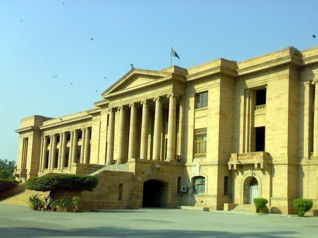 متحدہ قومی موومنٹ پاکستان نے الیکشن کمیشن کی قانونی حیثیت کو سندھ ہائی کورٹ میں چیلنج کردیا