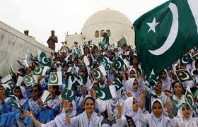 پاکستان کا 75 واں یوم آزادی ملی جوش و جذبے کیساتھ منایا گیا ملک بھر میں سبز پرچموں کی بہار