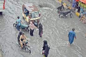 کراچی ، مختلف علاقوں میں بارش کا سلسلہ جاری سڑکوں پرپانی جمع،شہریوں کی اذیت میں اضافہ