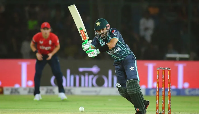 پاکستان کی انگلینڈ کے خلاف دوسرے ٹی ٹونٹی میں تاریخی فتح