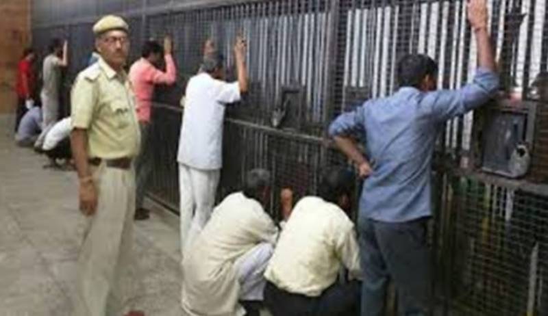 بھارت: جیل میں مسلمانوں کی داڑھی جبراً کاٹ دی گئی،انکوائری کا حکم