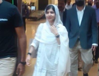 نوبل انعام یافتہ ملالہ یوسف زئی پاکستان پہنچ گئیں، مکمل سکیورٹی فراہم