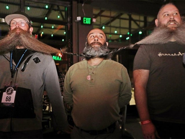 150 فِٹ لمبی داڑھی کی زنجیر کا عالمی ریکارڈقائم