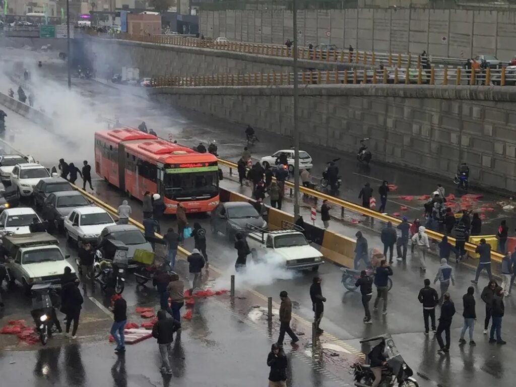 ایران میں 15 نومبر کو بڑے پیمانے پر احتجاج کی ایک اور اپیل