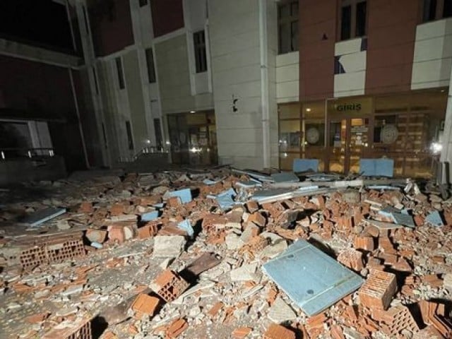 ترکیہ کے مغربی علاقے میں زلزلہ، 22 افراد زخمی