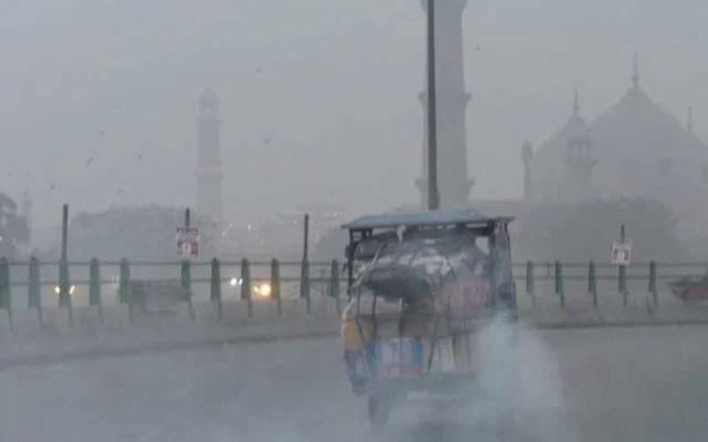 دنیا کے آلودہ ترین شہر: لاہور پہلے، نئی دلی دوسرے، کراچی آٹھویں نمبر پر