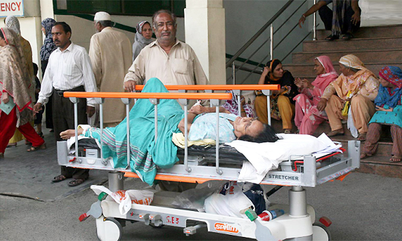 سندھ میں طبی عملے کی ہڑتال، لاکھوں مریض رُل گئے