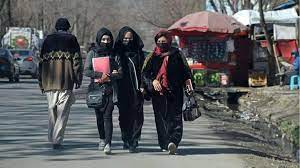 افغانستان میں خواتین پرتعلیم کے دروازے بند، یونیورسٹیوں میں داخلے پر پابندی