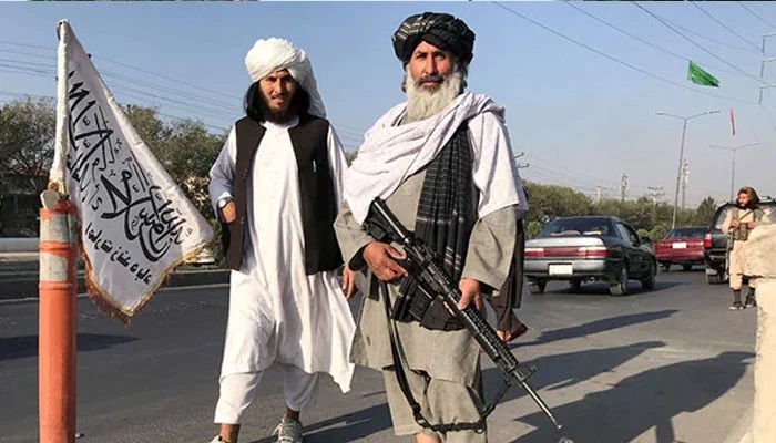 افغانستان میں طالبان نے زیرِ حراست 2 امریکیوں کو رہا کر دیا
