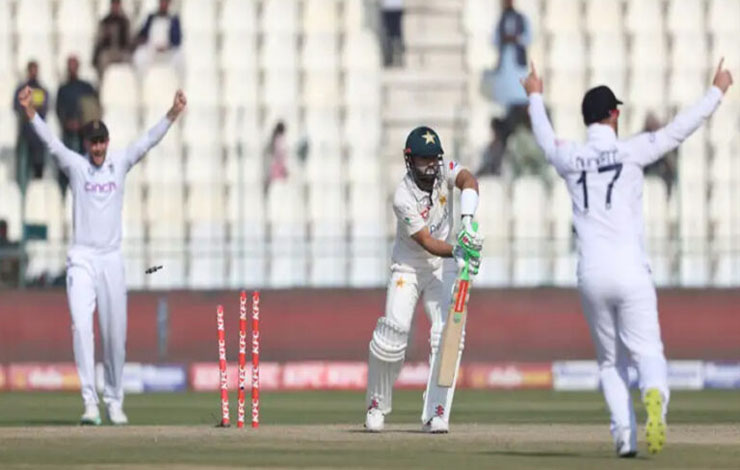 انگلینڈ نے دوسرے ٹیسٹ میں پاکستان کو شکست دے کر سیریز اپنے نام کر لی