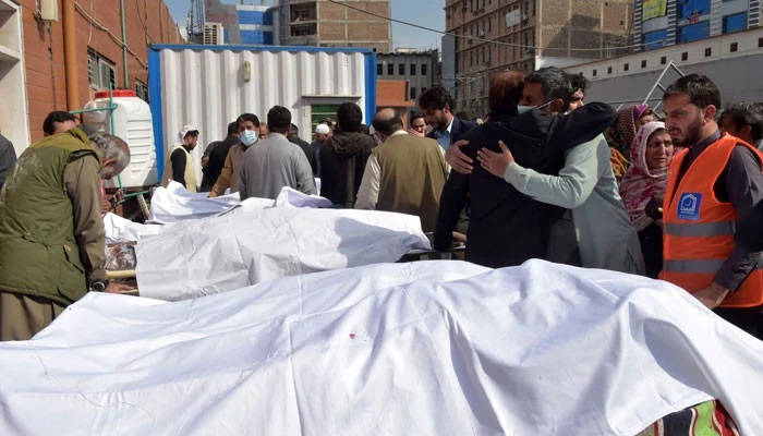 پشاور،  پولیس لائنز مسجد دھماکا، 32 افراد شہید ، 147سے زائد زخمی، شہداء کی تعداد بڑھنے کا خدشہ
